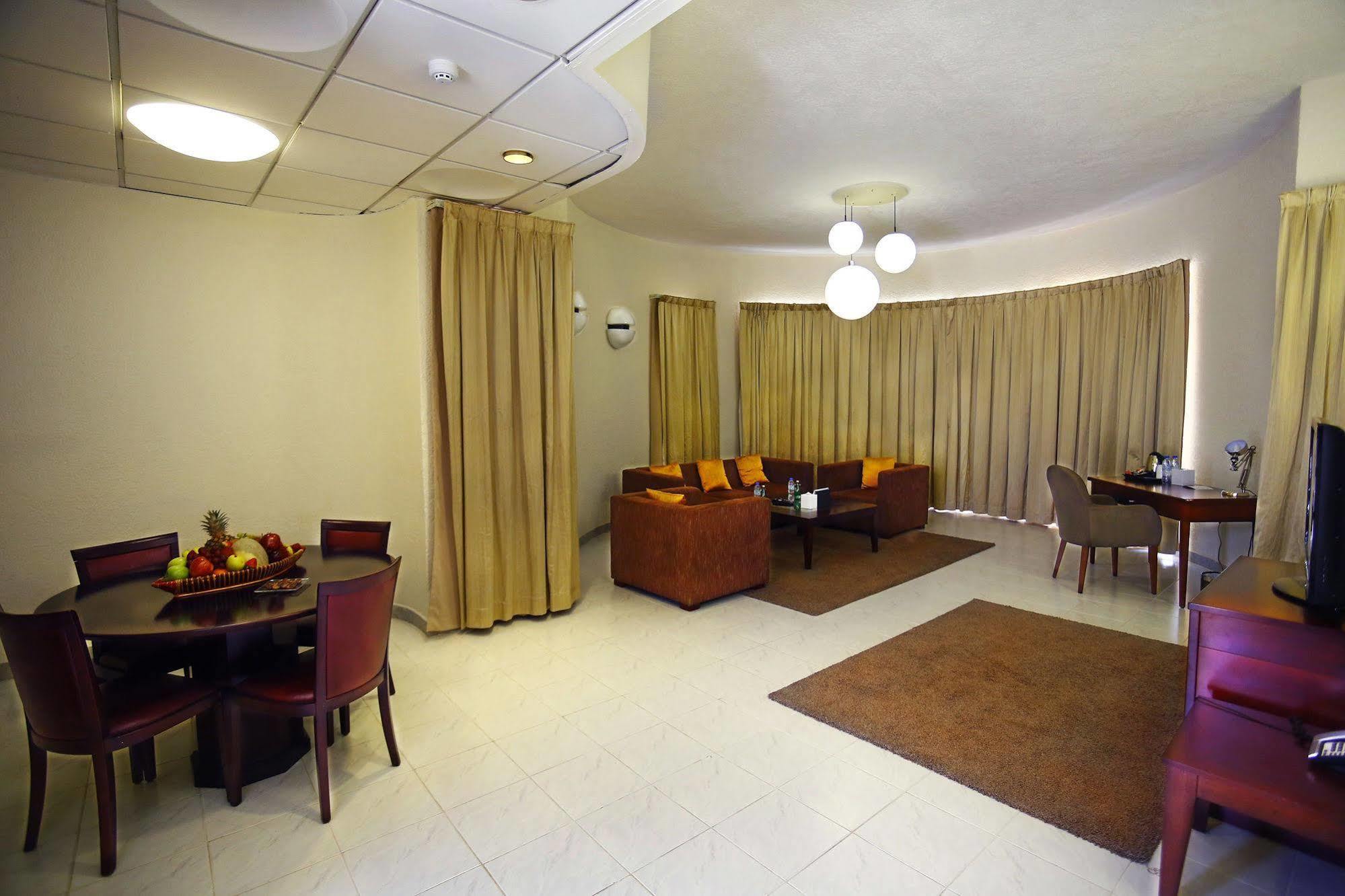 One To One Hotel & Resort Ain Al Faida อัลอิน ภายนอก รูปภาพ