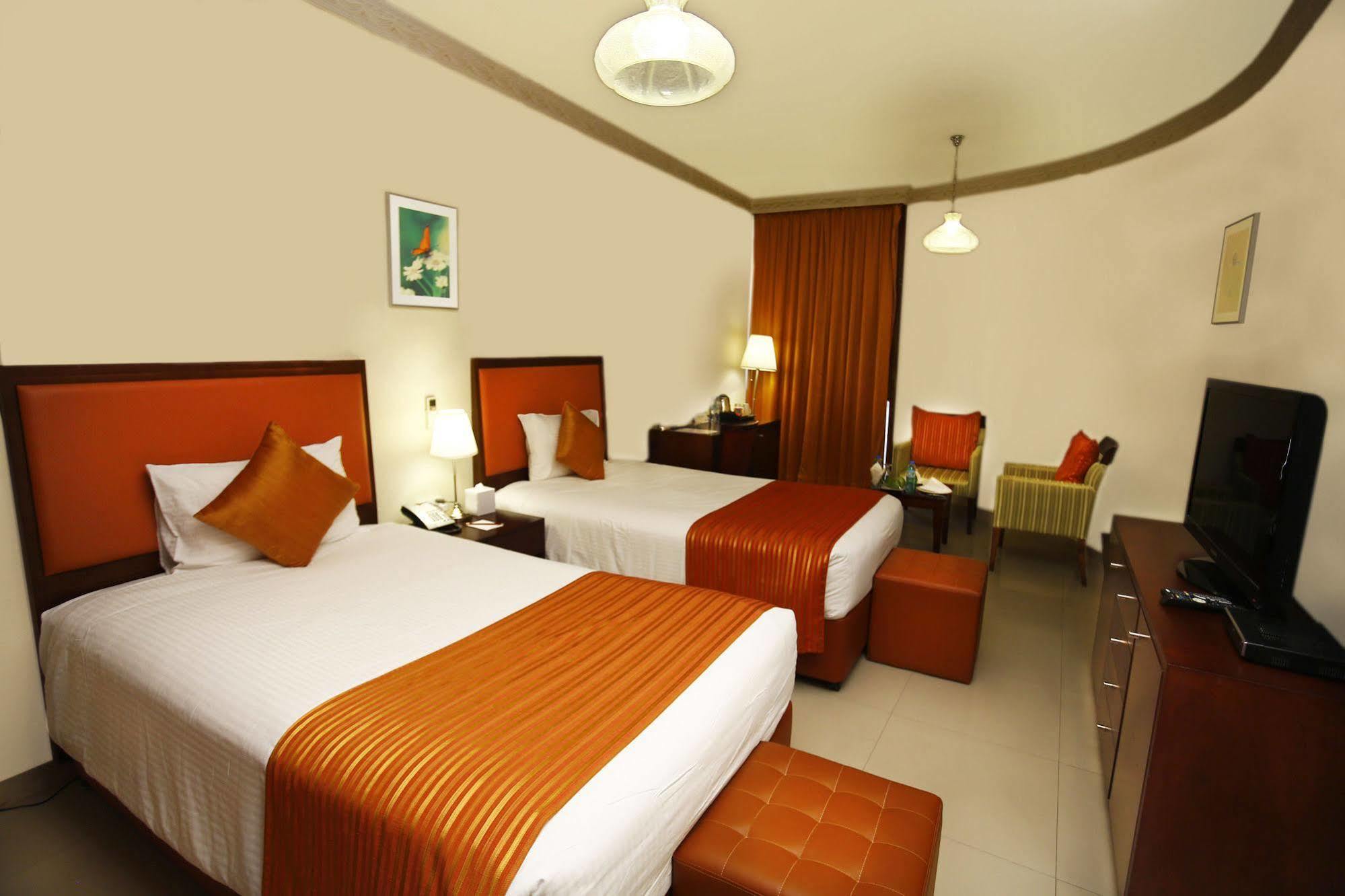 One To One Hotel & Resort Ain Al Faida อัลอิน ภายนอก รูปภาพ