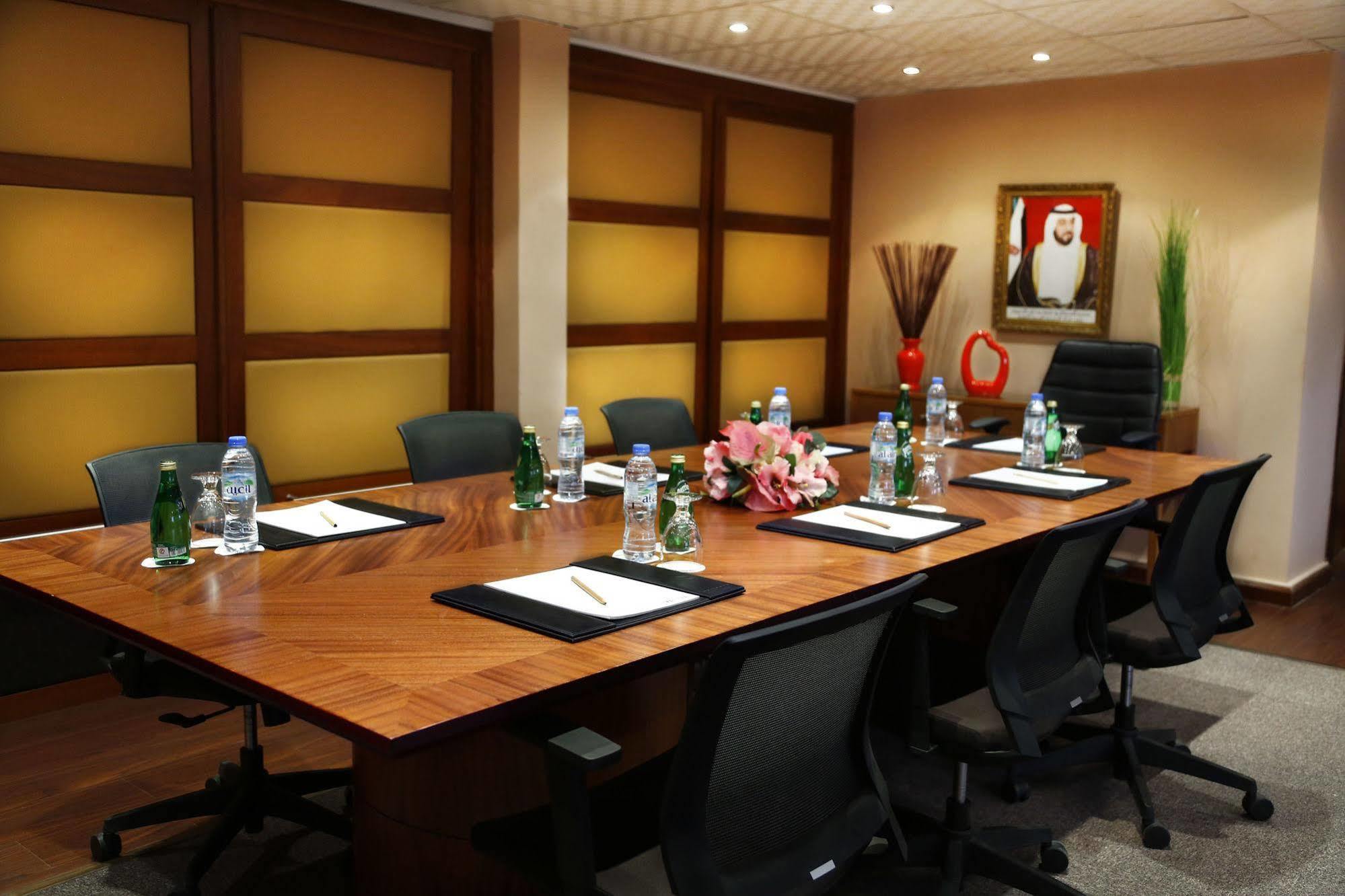 One To One Hotel & Resort Ain Al Faida อัลอิน ภายนอก รูปภาพ